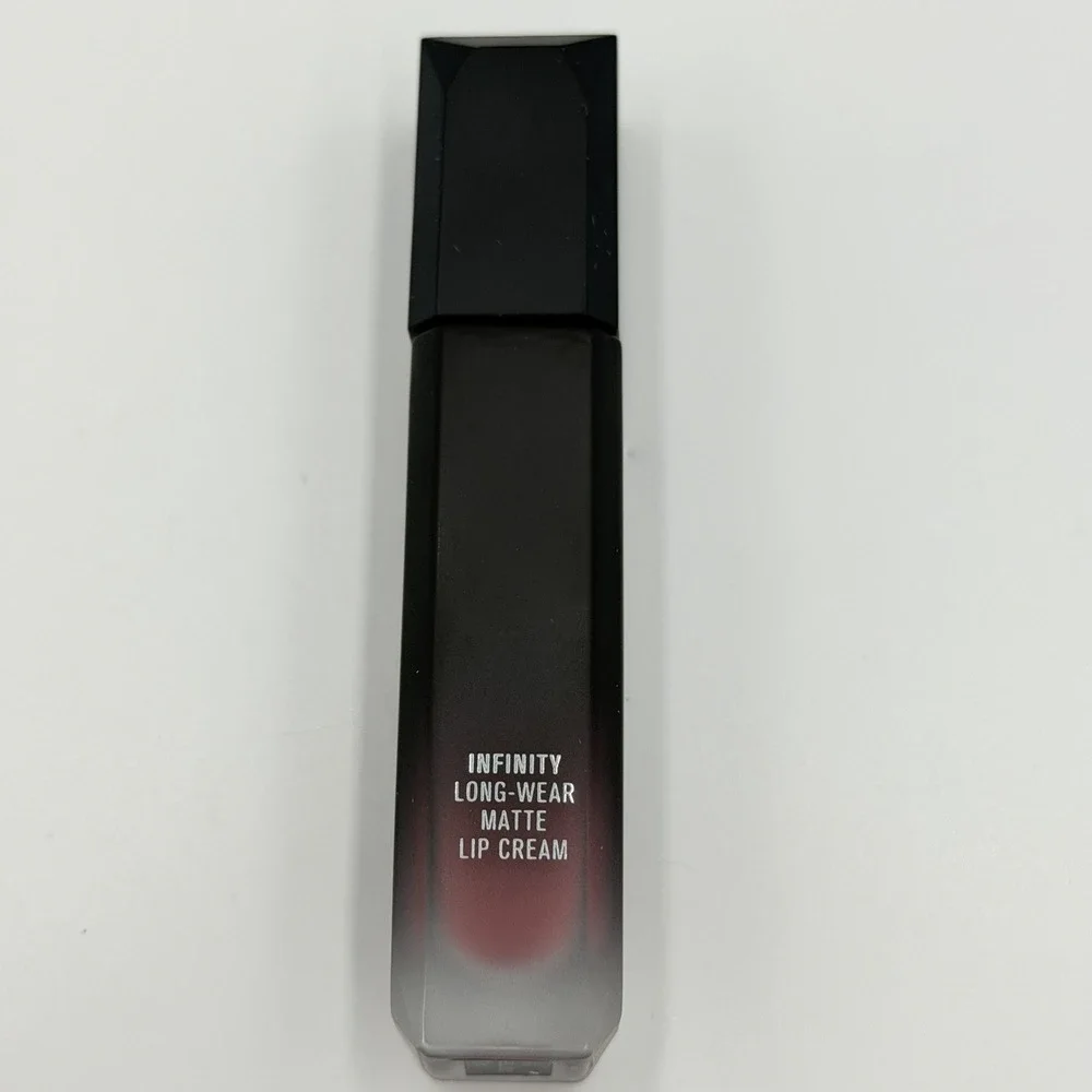 New In Box IL Makiage Infinity Long Wear‎ Lip Cream Color Matte Royal 401